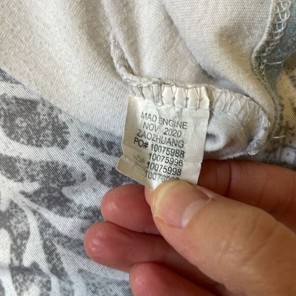 Trix character T-shirt.  Triz rabbit. Size XL girls. - Picture 5 of 5